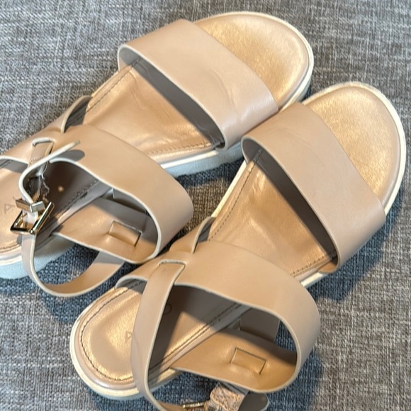 Aldo Cream Sandals with Soft Straps and Platform Sole - Picture 5 of 8